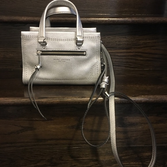 🆕MARC JACOBS Silver Leather Crossbody Satchel🆕 - Picture 6 of 12